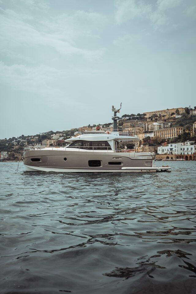 Motoryacht 