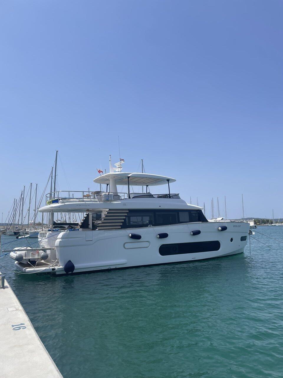 Motoryacht 
