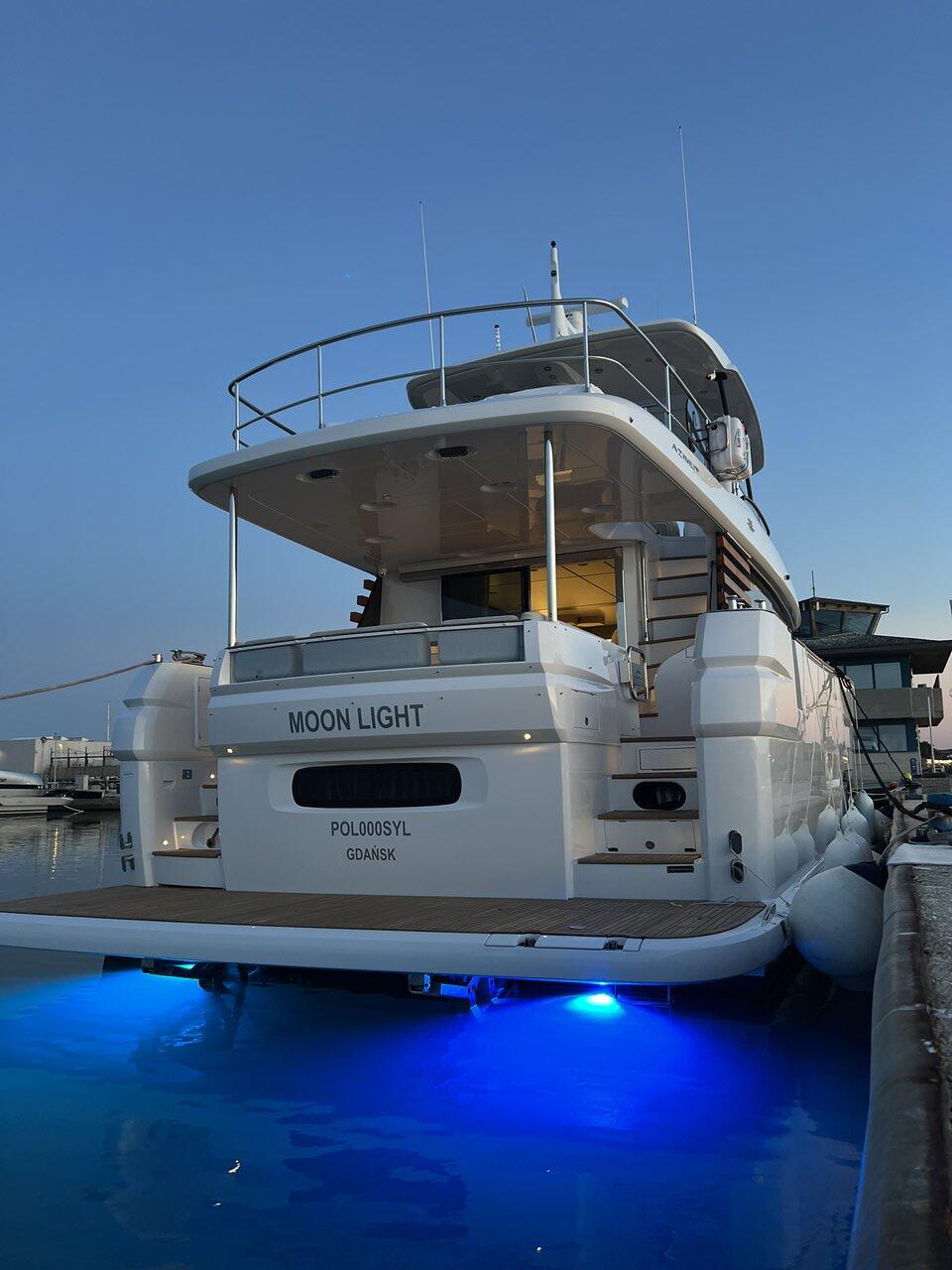 Motoryacht 