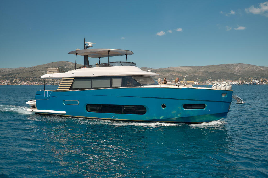 Motoryacht 