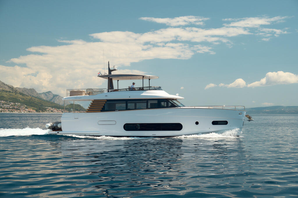 Motoryacht 