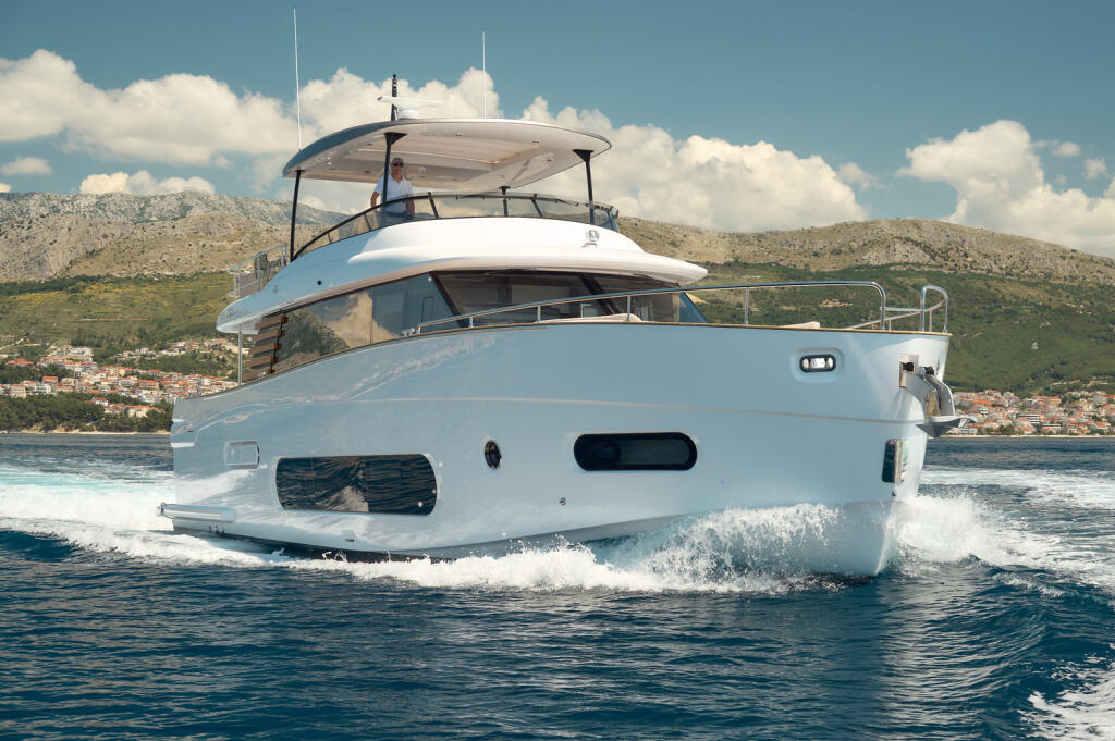 Motoryacht 