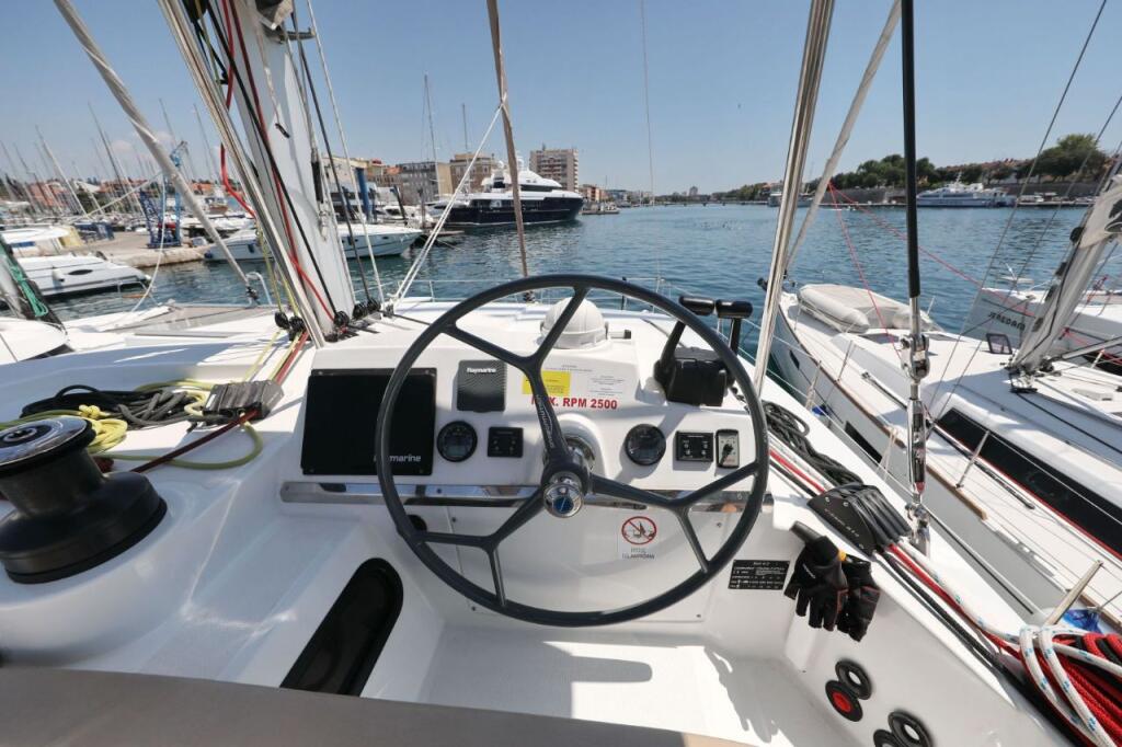 Catamaran 