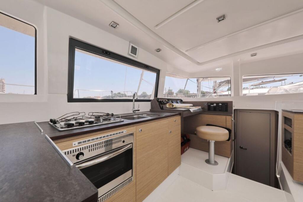 Catamaran 