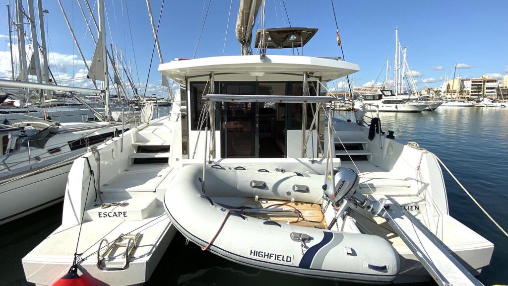 Catamaran 