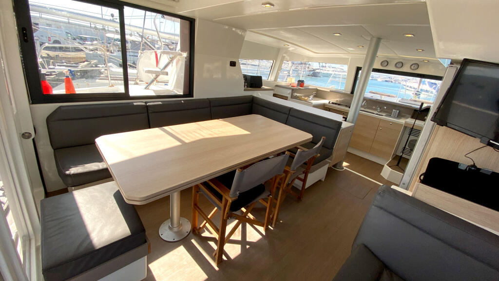 Catamaran 