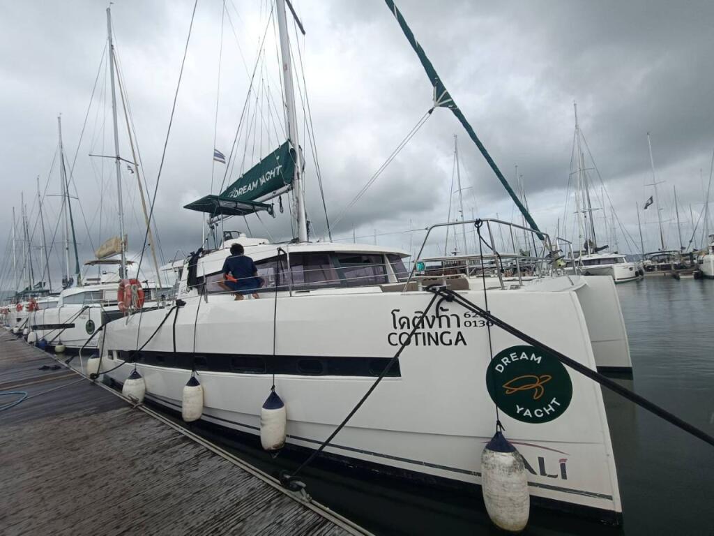 Catamaran 
