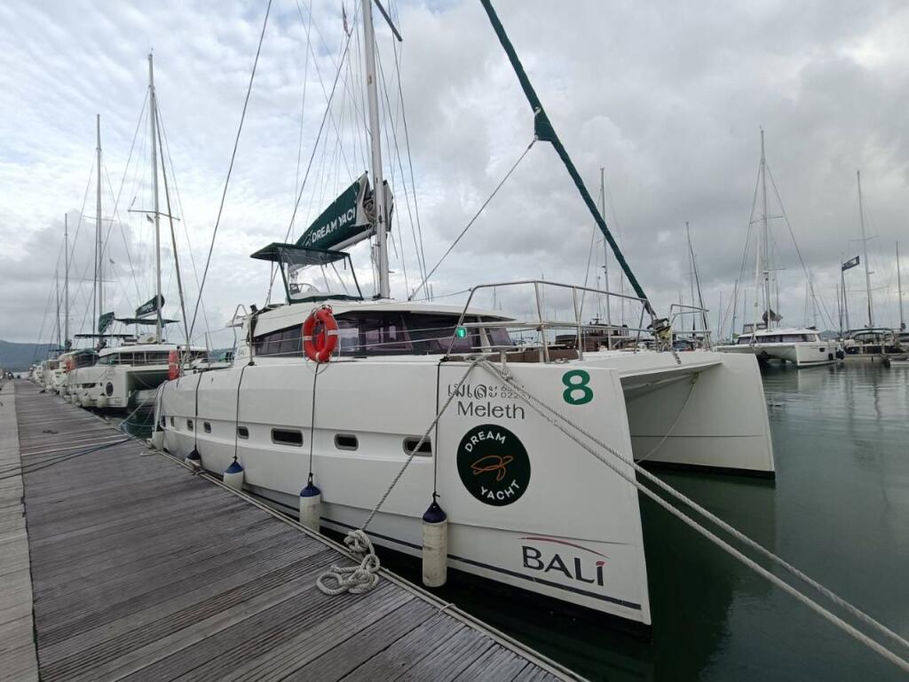 Catamaran 