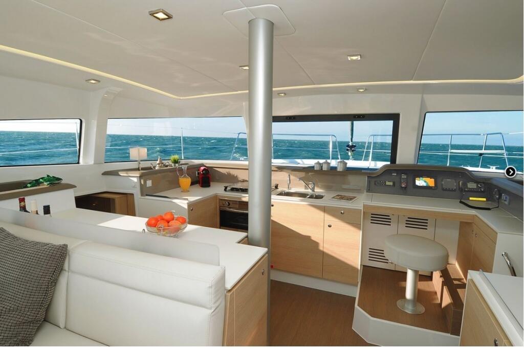Catamaran 