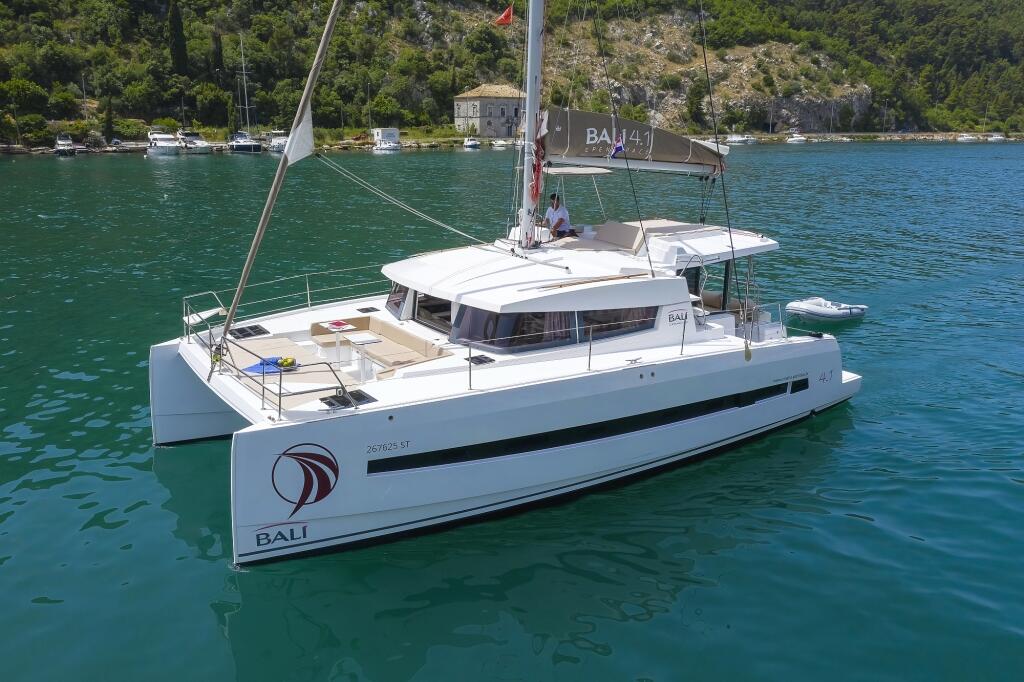 Catamaran 