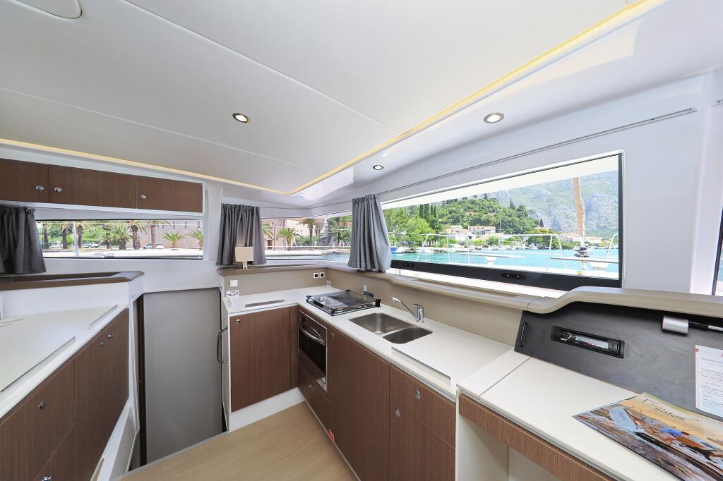 Catamaran 