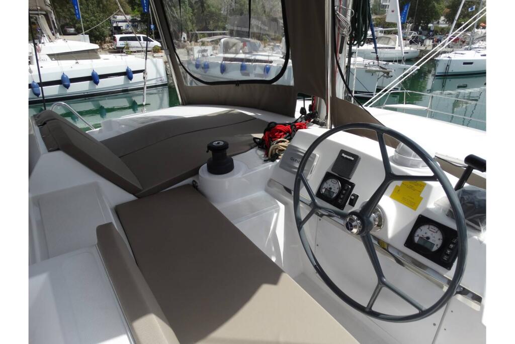 Catamaran 