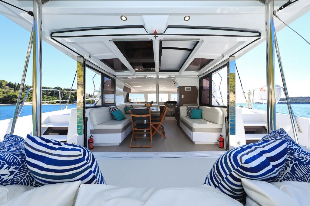 Catamaran 