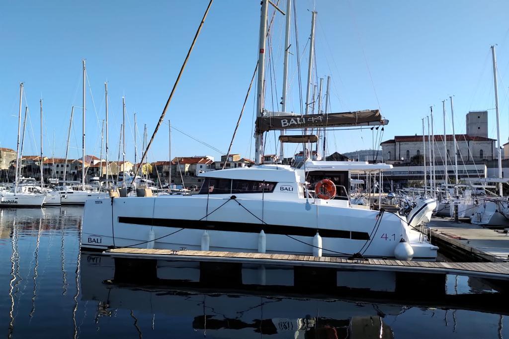 Catamaran 