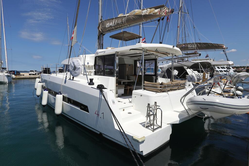 Catamaran 