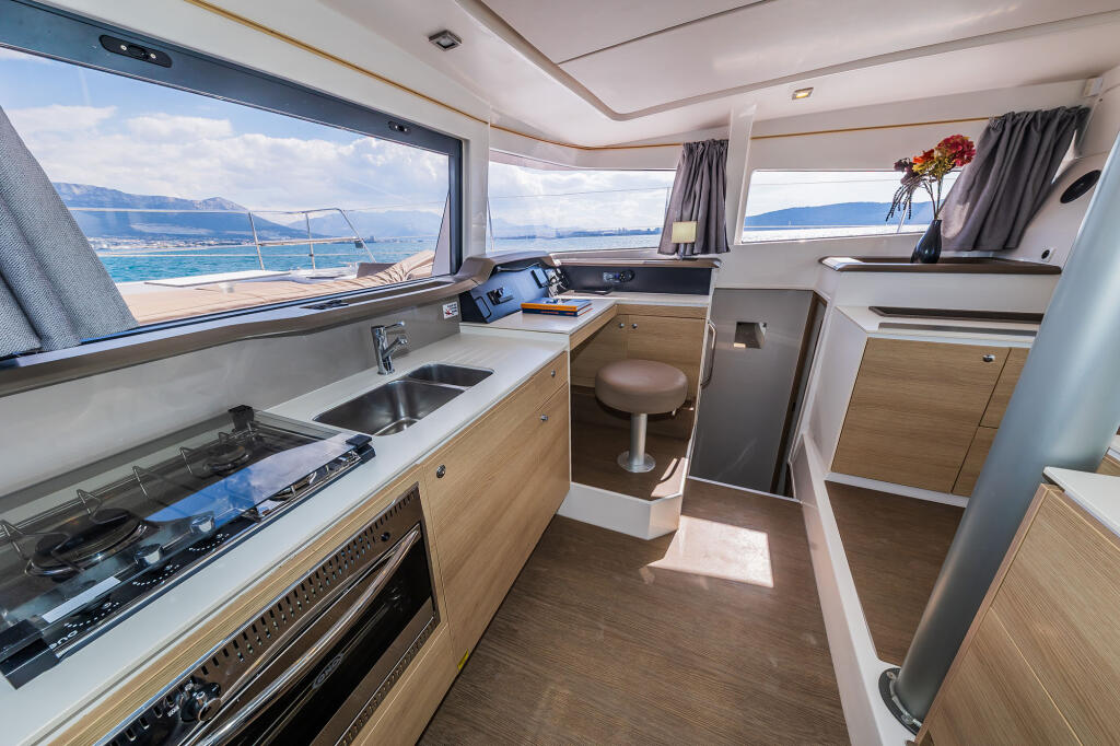 Catamaran 