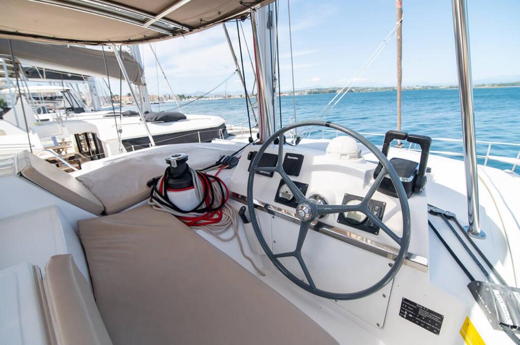 Catamaran 