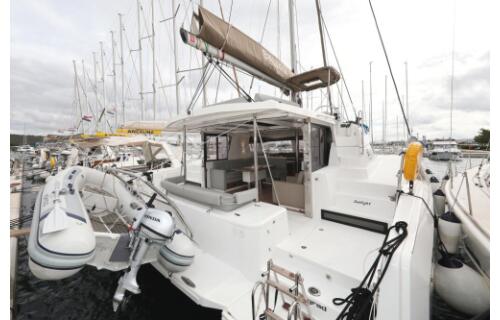 Catamaran 