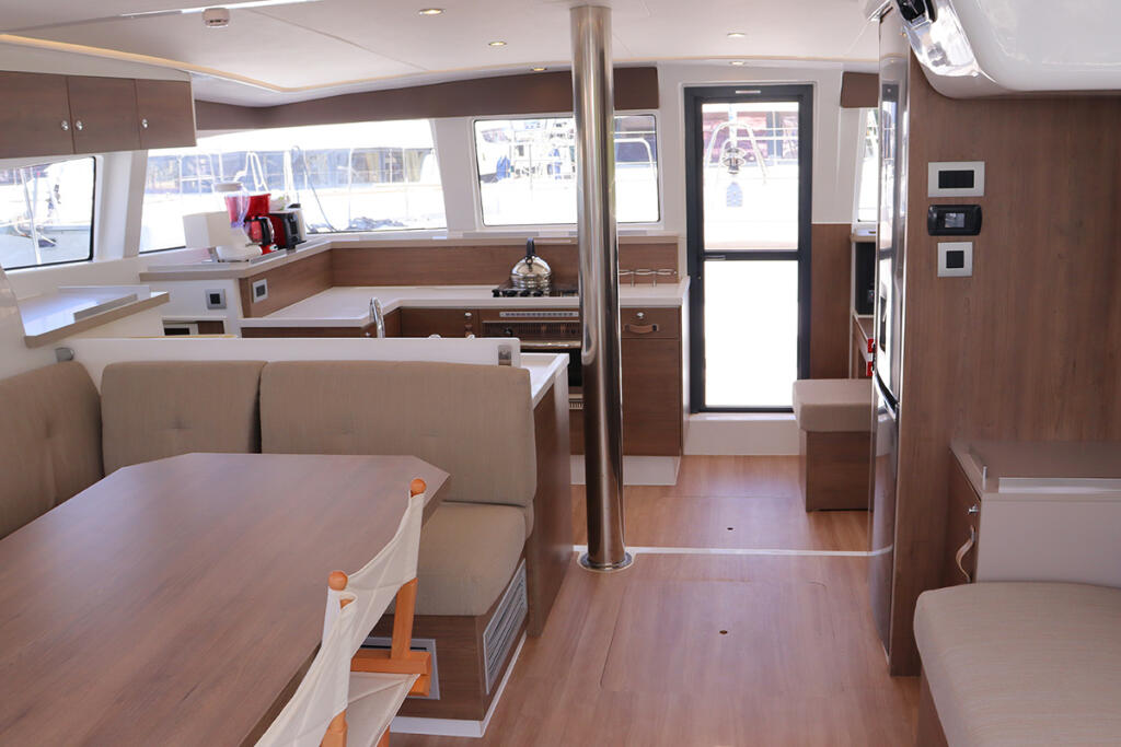 Catamaran 