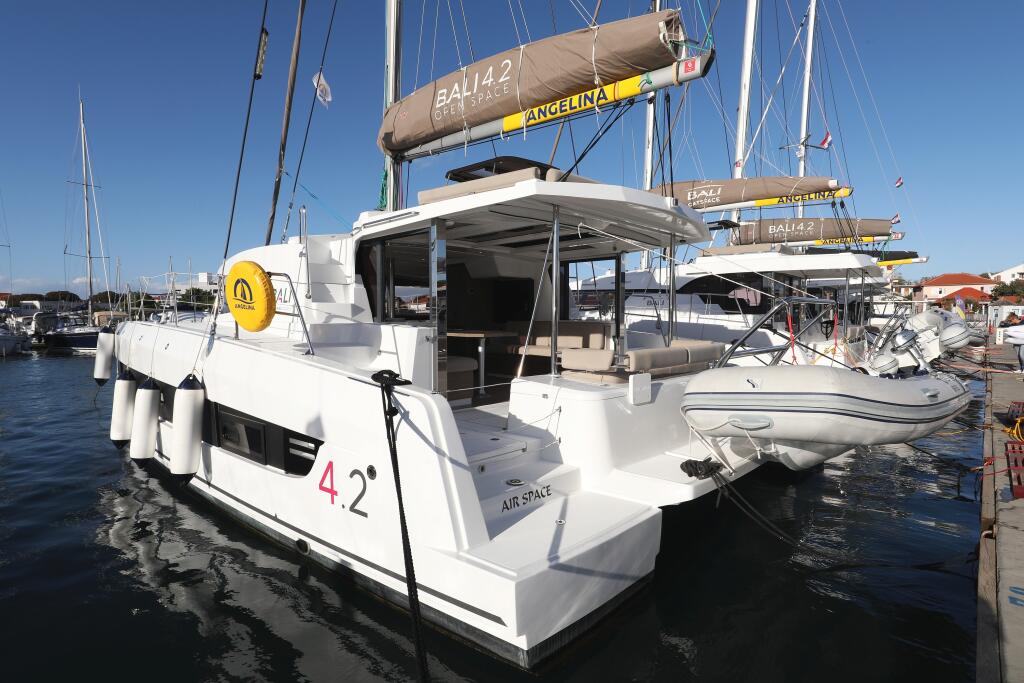 Catamaran 