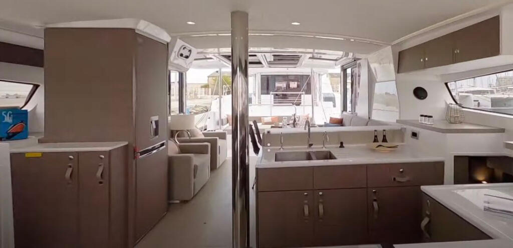 Catamaran 