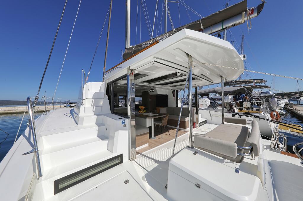 Catamaran 