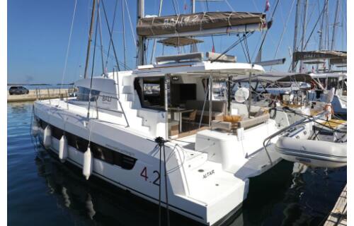 Catamaran 