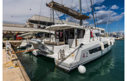 Catamaran 