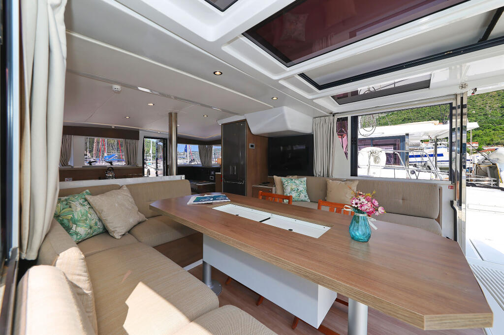 Catamaran 