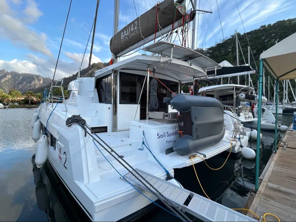 Catamaran 