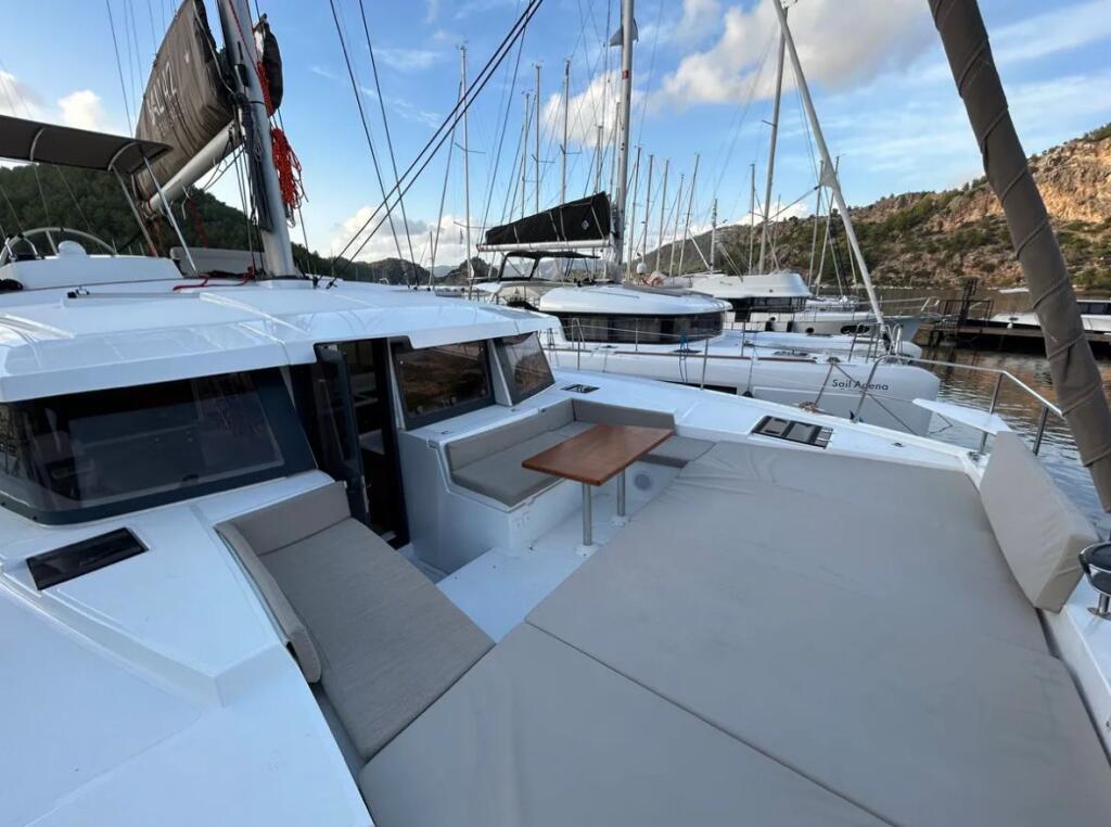 Catamaran 