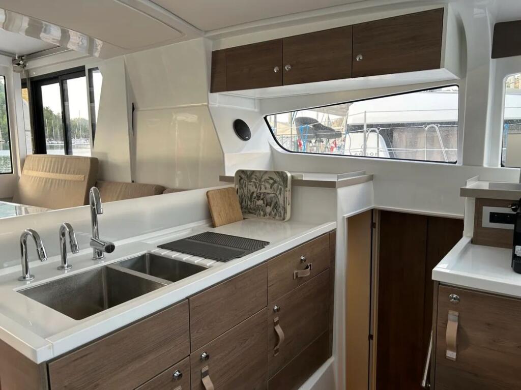 Catamaran 