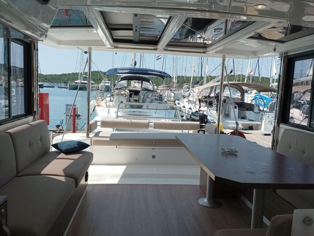 Catamaran 