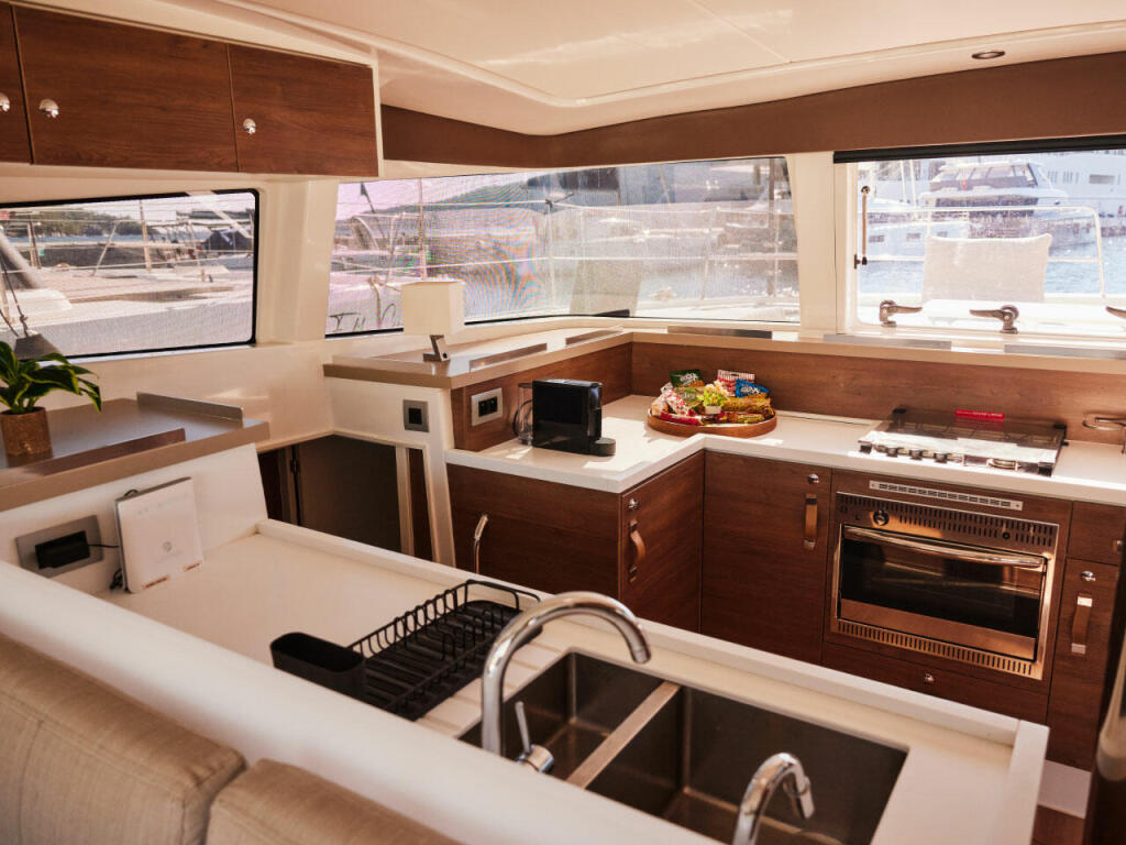 Catamaran 