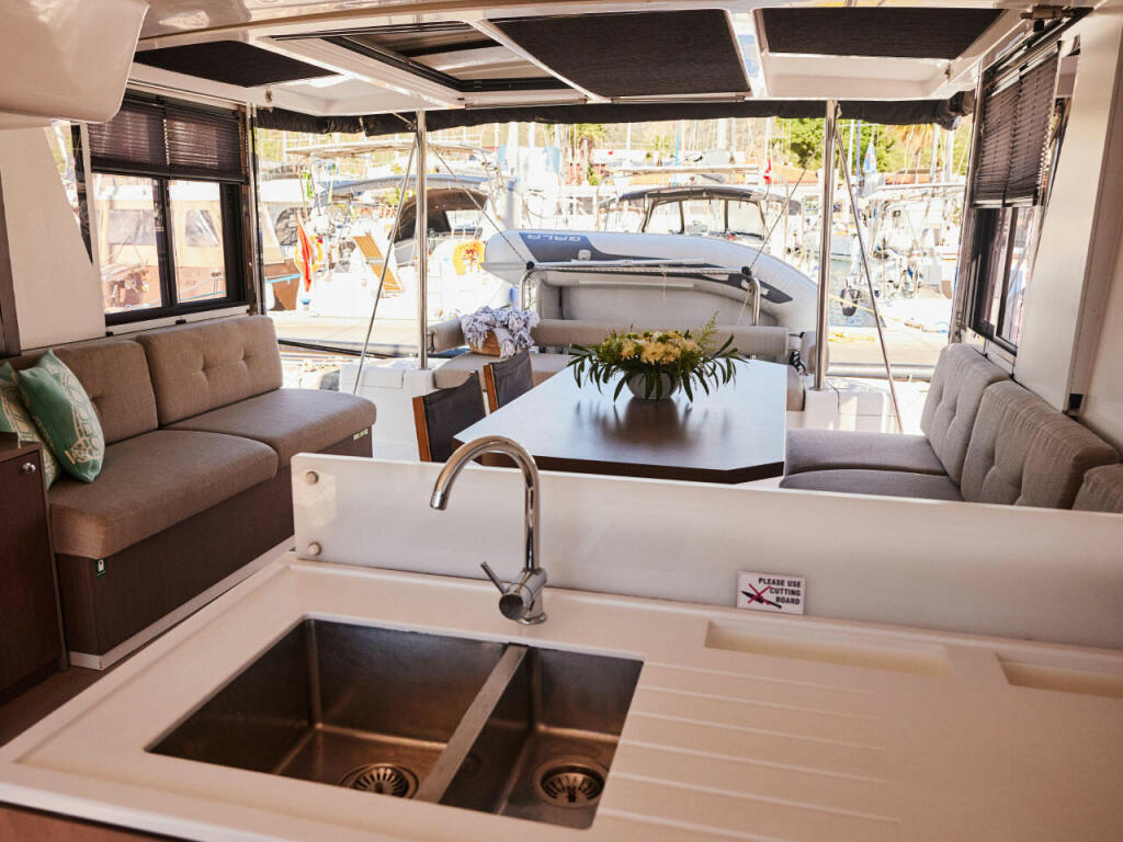 Catamaran 