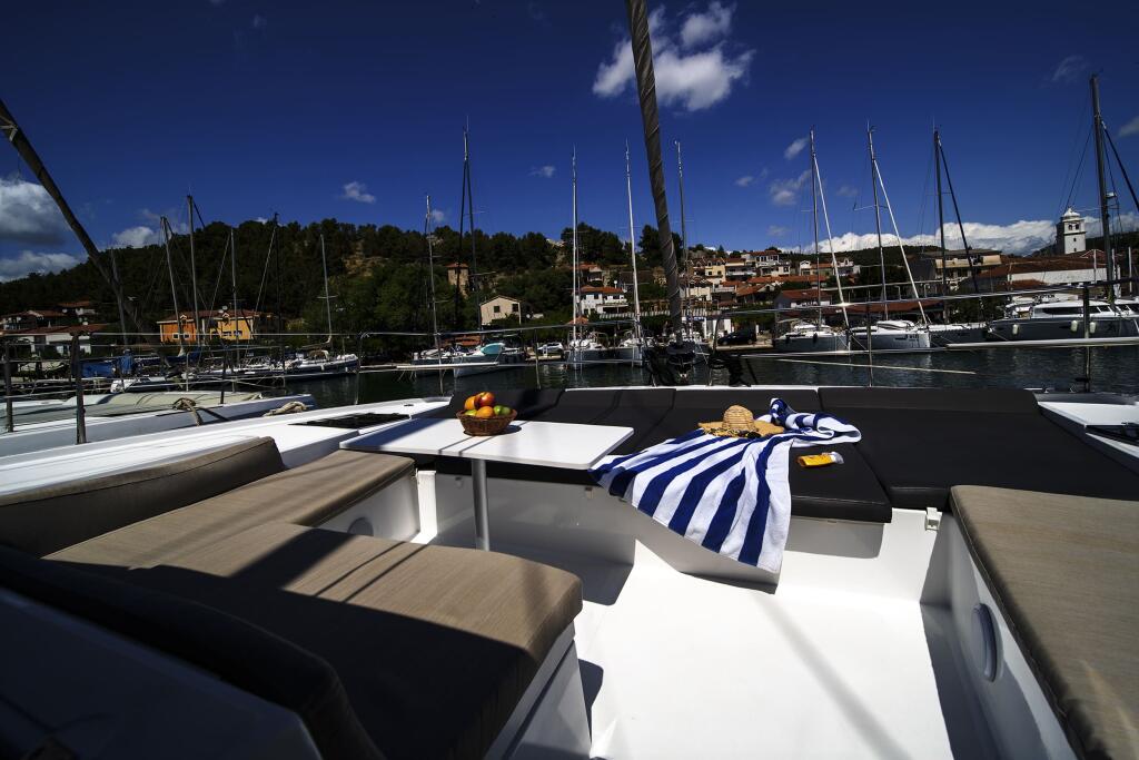 Catamaran 
