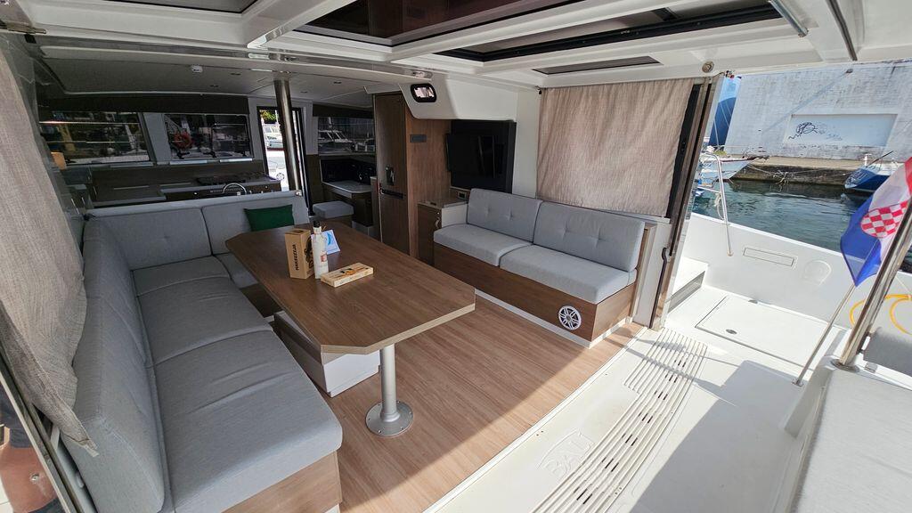 Catamaran 