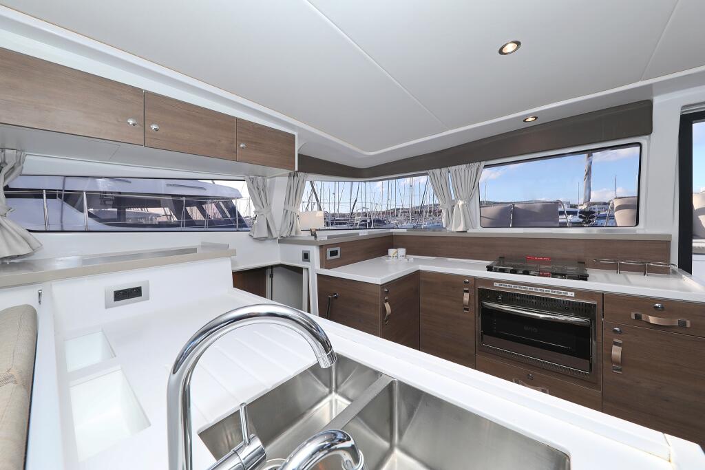 Catamaran 