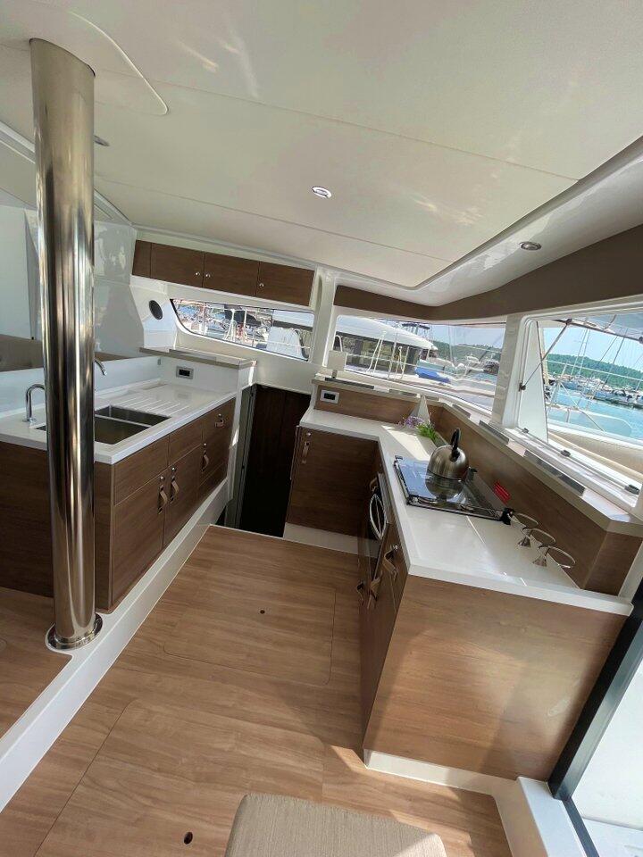 Catamaran 