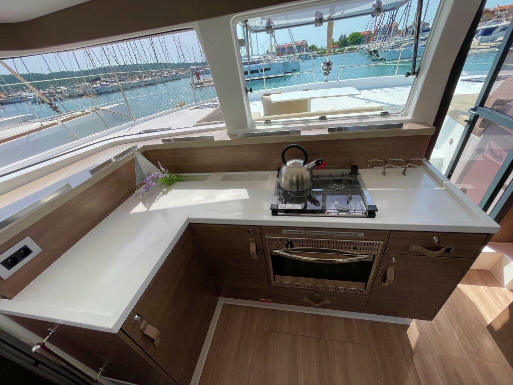 Catamaran 