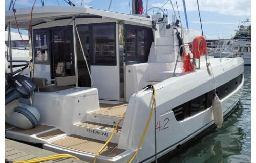 Catamaran 