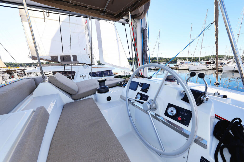 Catamaran 