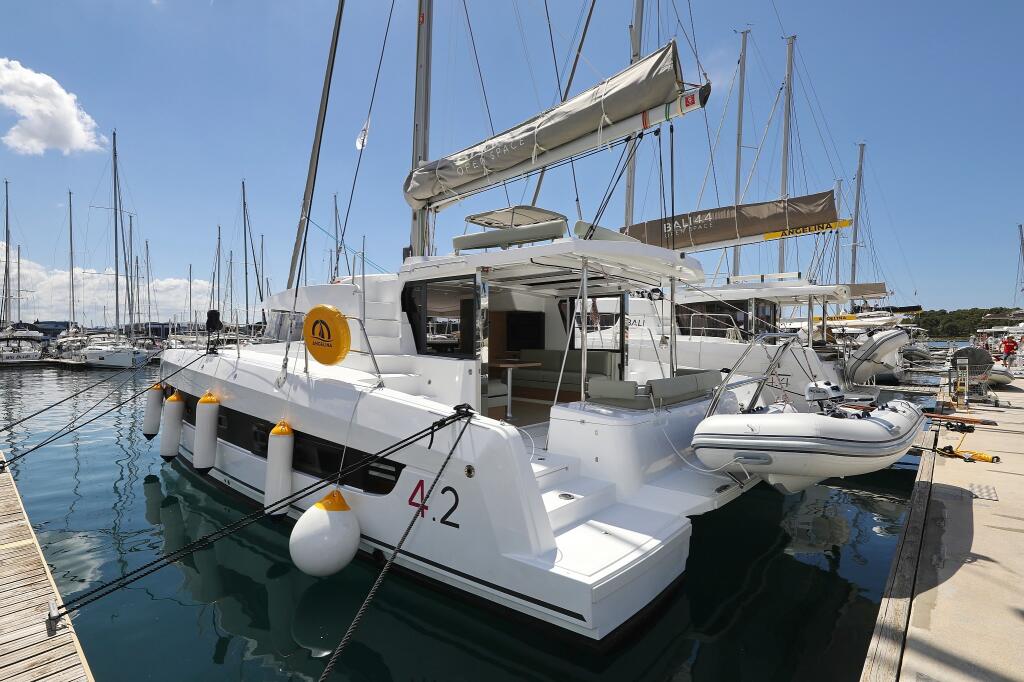 Catamaran 