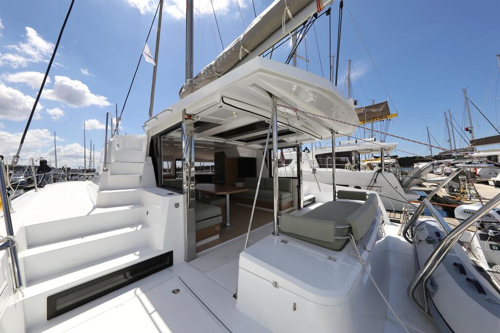 Catamaran 