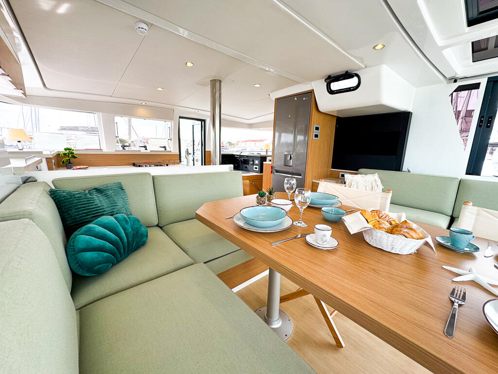 Catamaran 