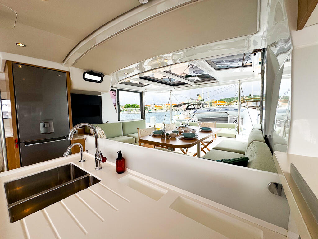 Catamaran 