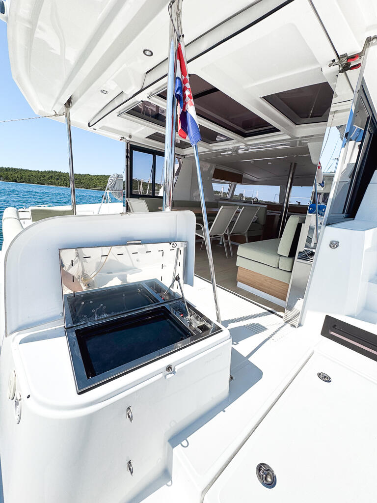 Catamaran 