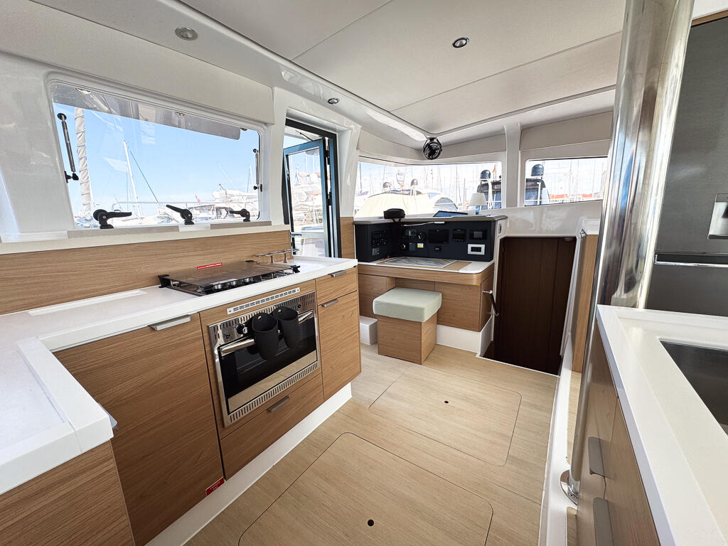 Catamaran 