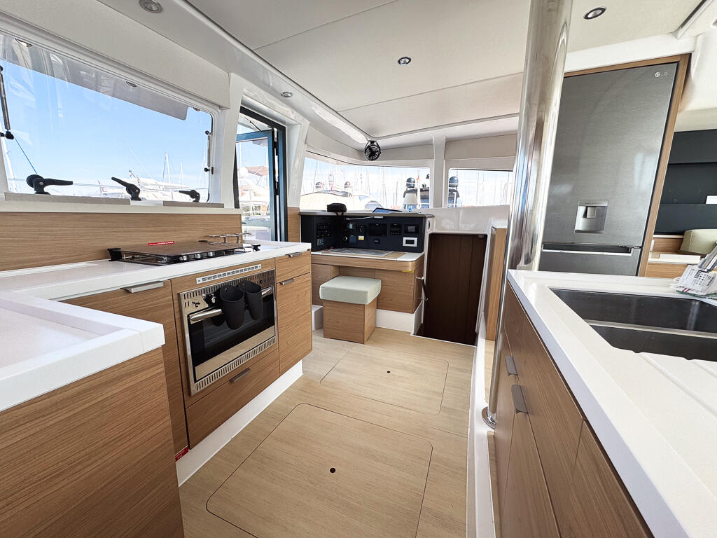 Catamaran 