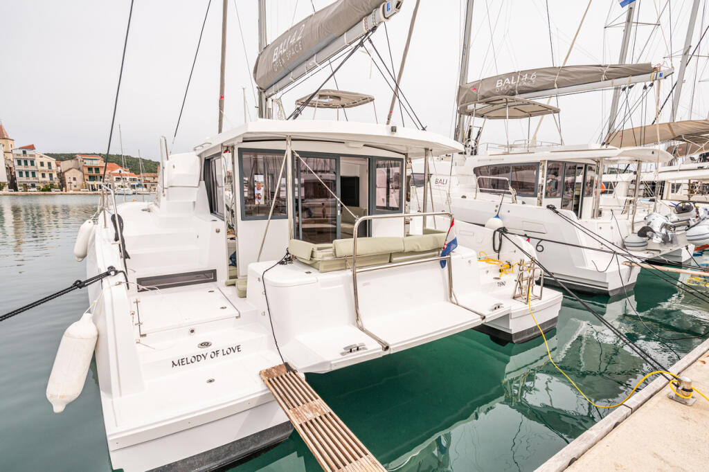Catamaran 
